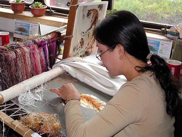 китайская вышивальщица